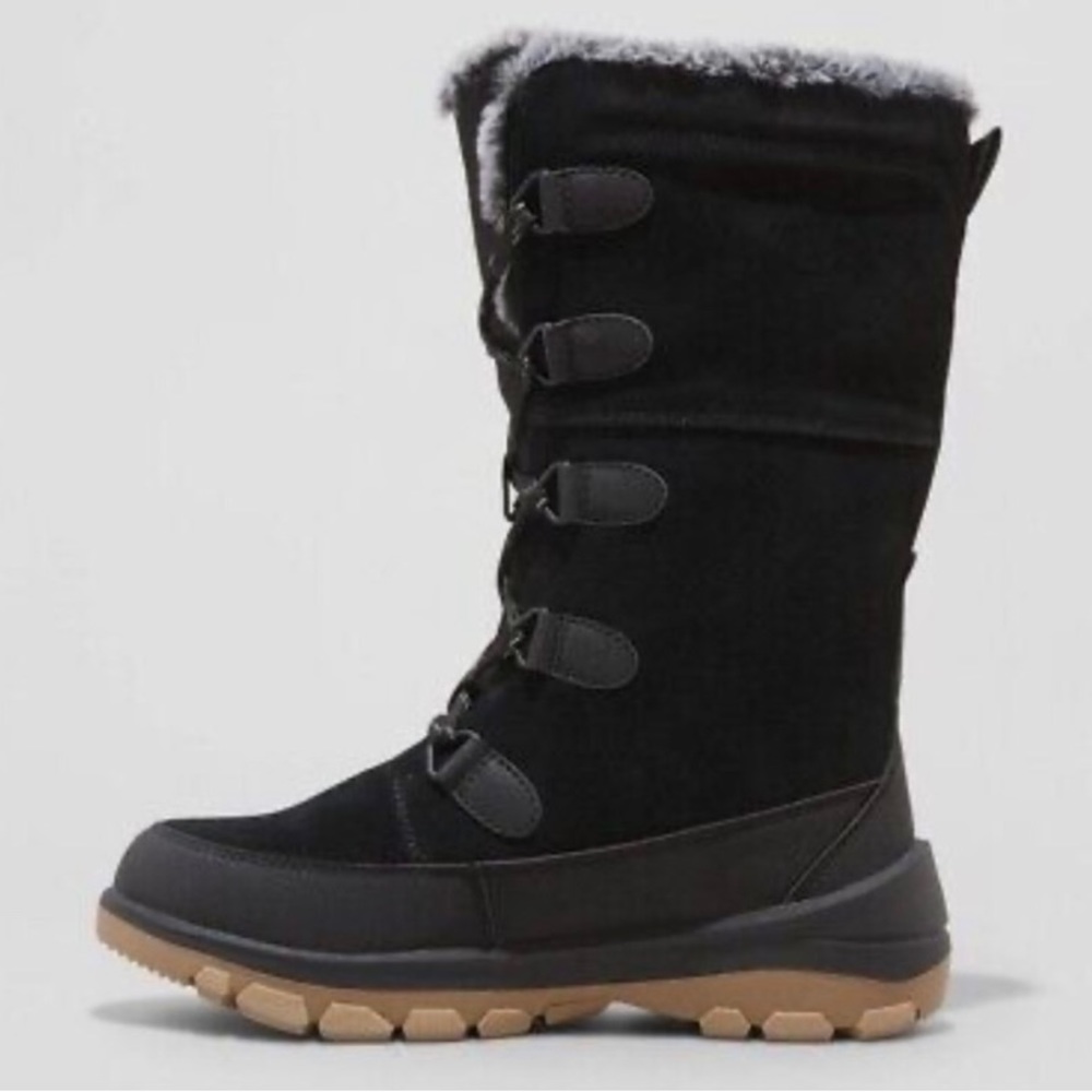 NWT universal thread winter boots